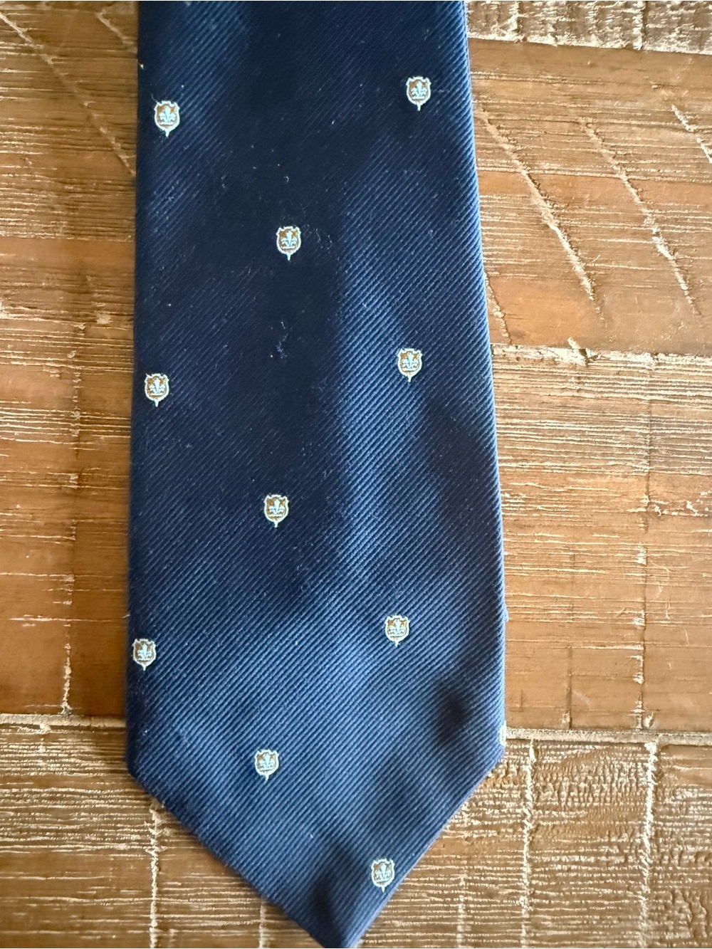Vintage Raleighs Washington Crested Clubs by Blanford Blue Fleur-de-Lis Club Tie